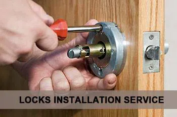 Capitol Locksmith Service Highland Park, IL 847-603-3531 - lock-insta-sid-68-4mod